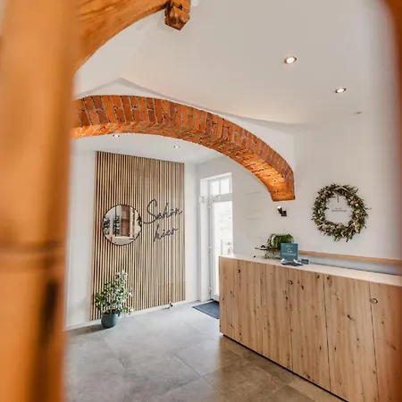 Mainterrasse Boardinghouse Am Fluss Klimatisierte Mit 80qm Terrasse