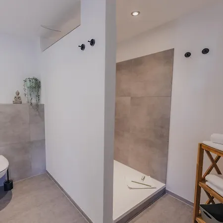 Appartement Mainterrasse Boardinghouse Am Fluss Klimatisierte Mit 80qm Terrasse